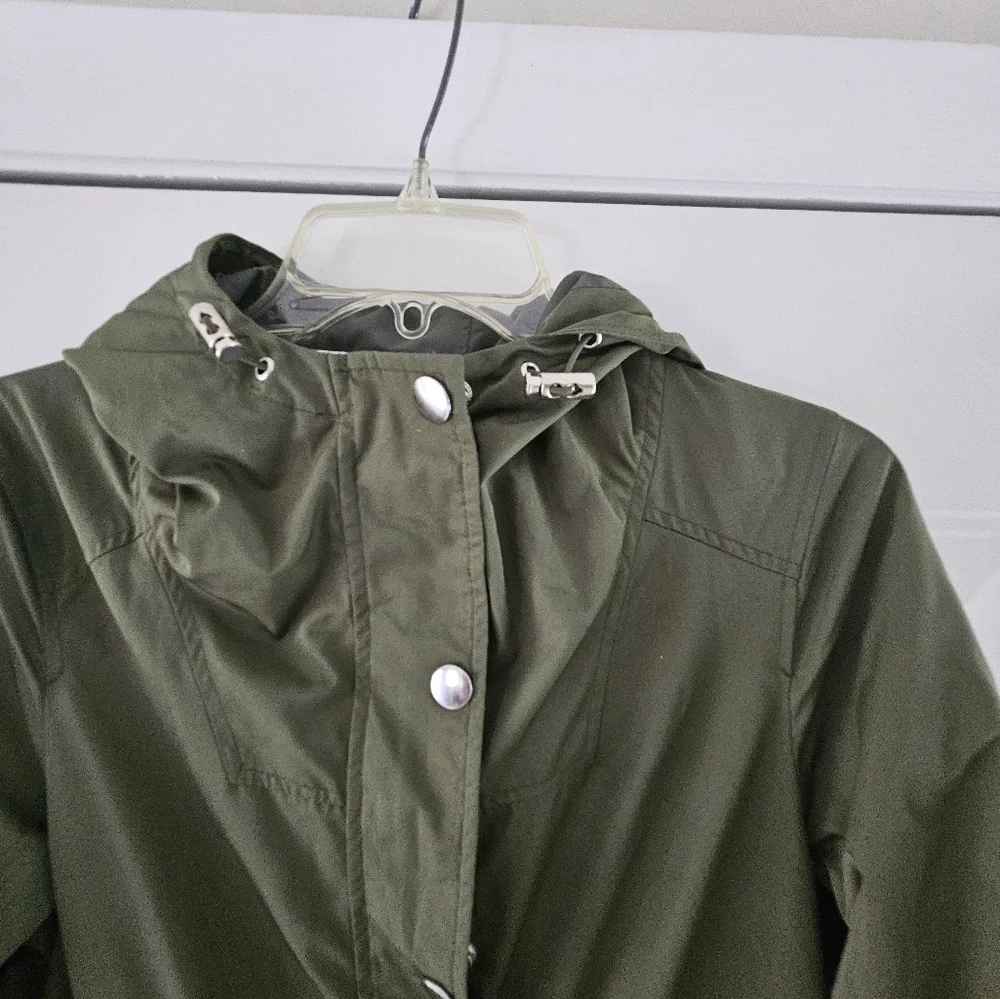 Green Jacket - Picture 6 of 7